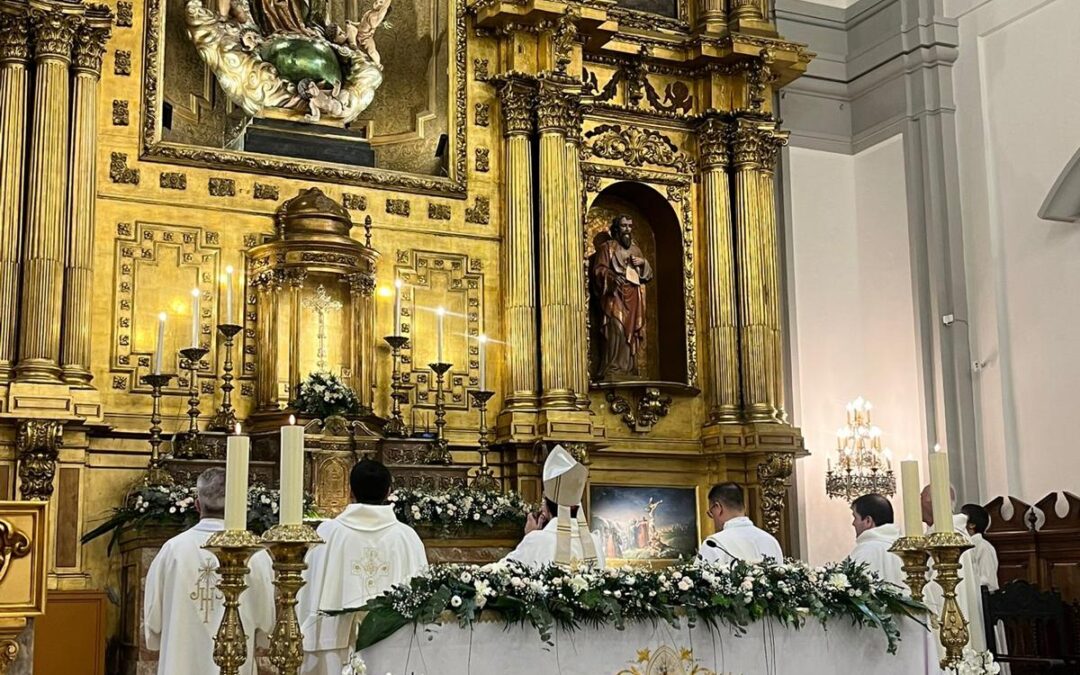 El cardenal inaugura el templo parroquial tras las obras de este verano